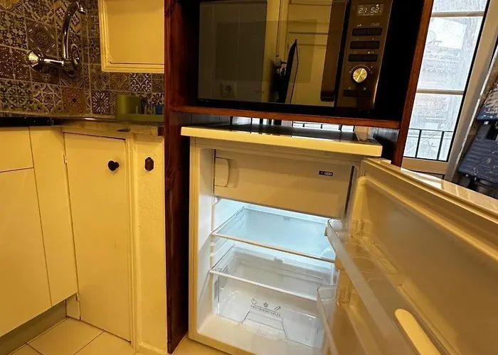 Cantinho Portas Do Sol Ii * 리스본